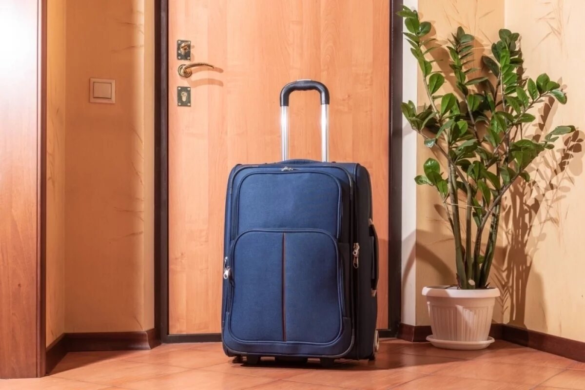 Как защитить свою квартиру на время отпуска: советы от экспертов