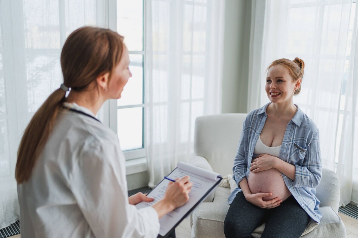 Психологи помогут молодым матерям справиться со стрессом